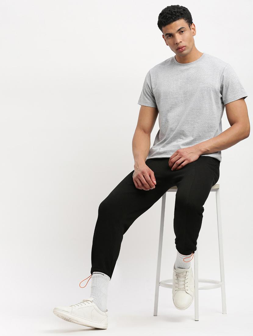 men black solid mid rise jogger - 21276810 - Standard Image - 4