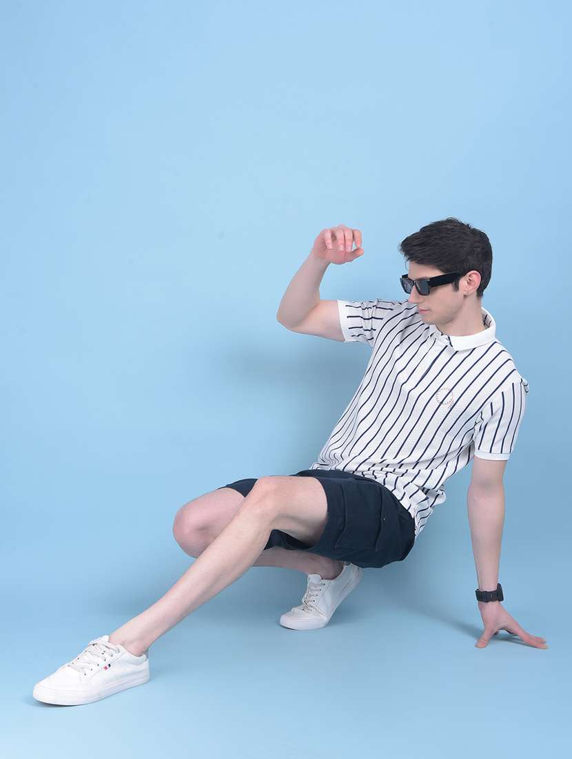 men mid-rise solid regular shorts - 21277439 -  Standard Image - 4