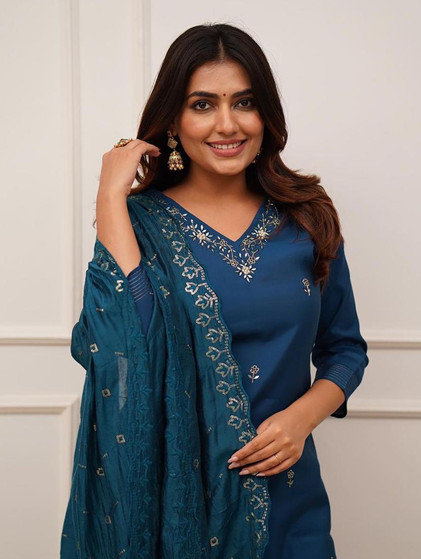 women kurta pant set with dupatta - 21278108 - Standard Image - 4