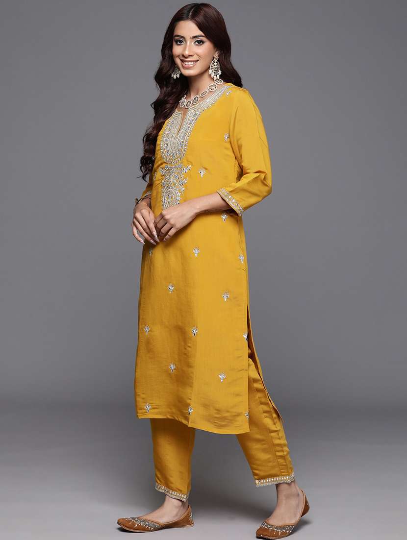 women kurta pant set with dupatta - 21278125 - Standard Image - 1