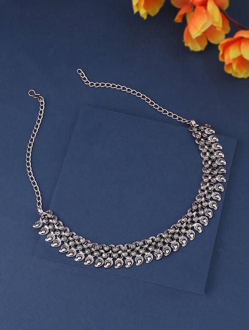 silver brass short necklace - 21279328 -  Standard Image - 0