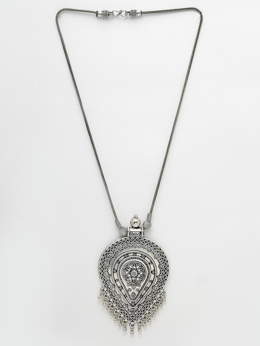 silver metal chain necklace - 21279333 - Zoom Image - 0
