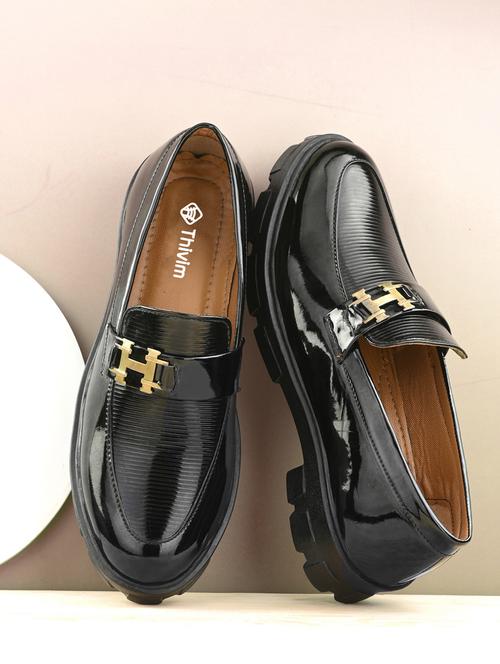 men solid slip on shoe - 21279661 -  Standard Image - 0