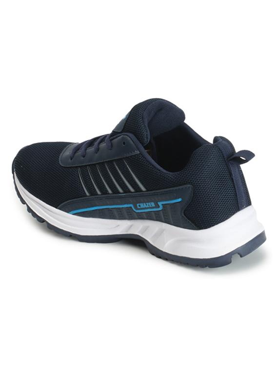 men lace up sports shoes - 21279731 - Standard Image - 4