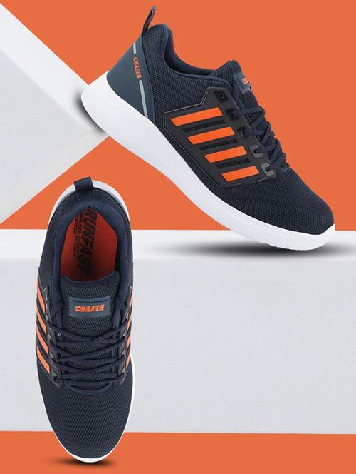 men lace up sports shoes - 21279747 -  Standard Image - 0