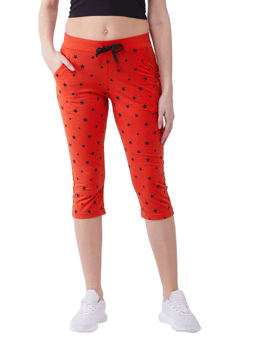 women mid rise cotton blend capri