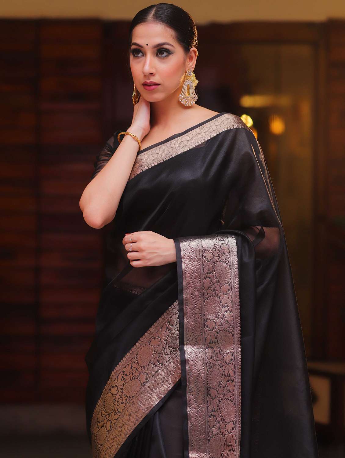 women zari work banarasi saree with blouse - 21285278 -  Standard Image - 1