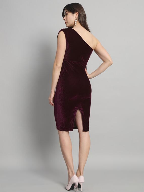 women maroon velvet bodycon dress - 21286132 - Standard Image - 4