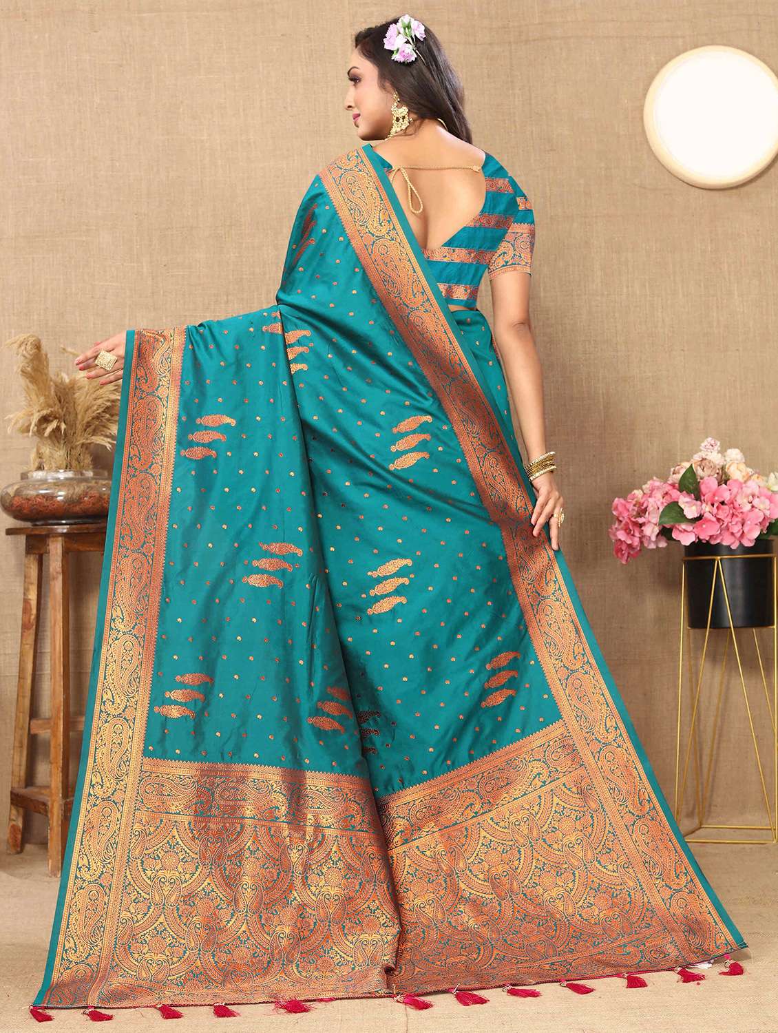 women self design banarasi saree with blouse - 21286590 - Standard Image - 1