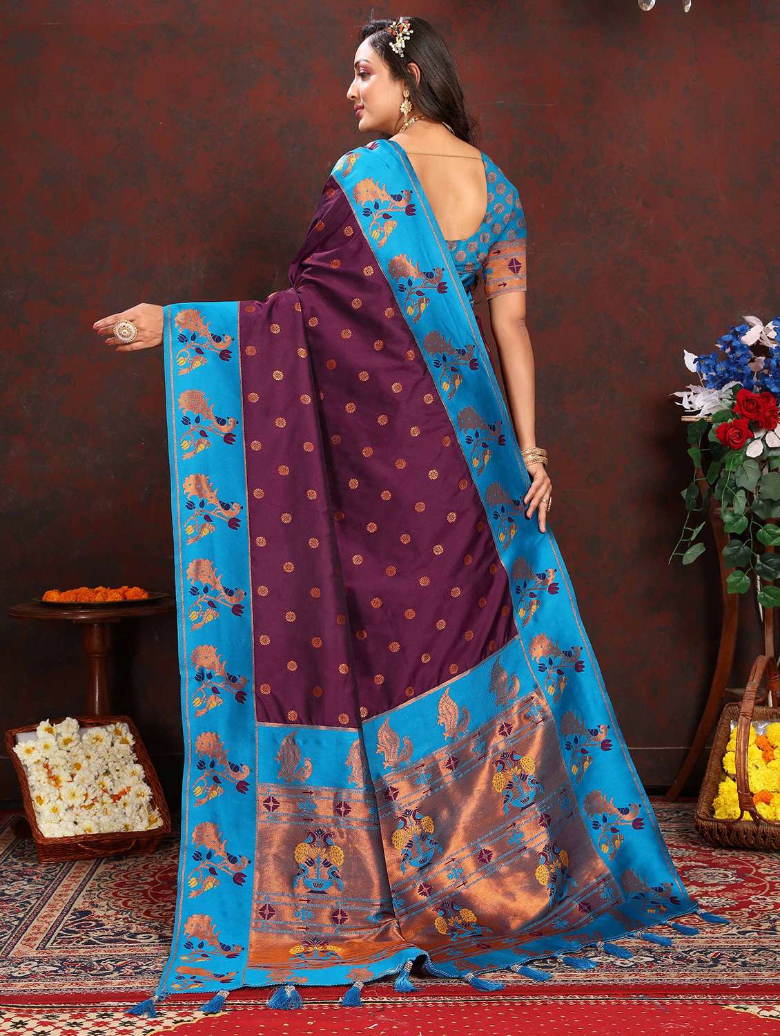 women zari work banarasi saree with blouse - 21286631 - Standard Image - 1