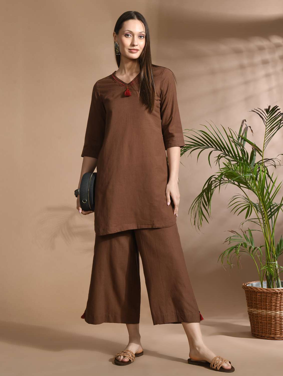 women v neck solids co-ord sets