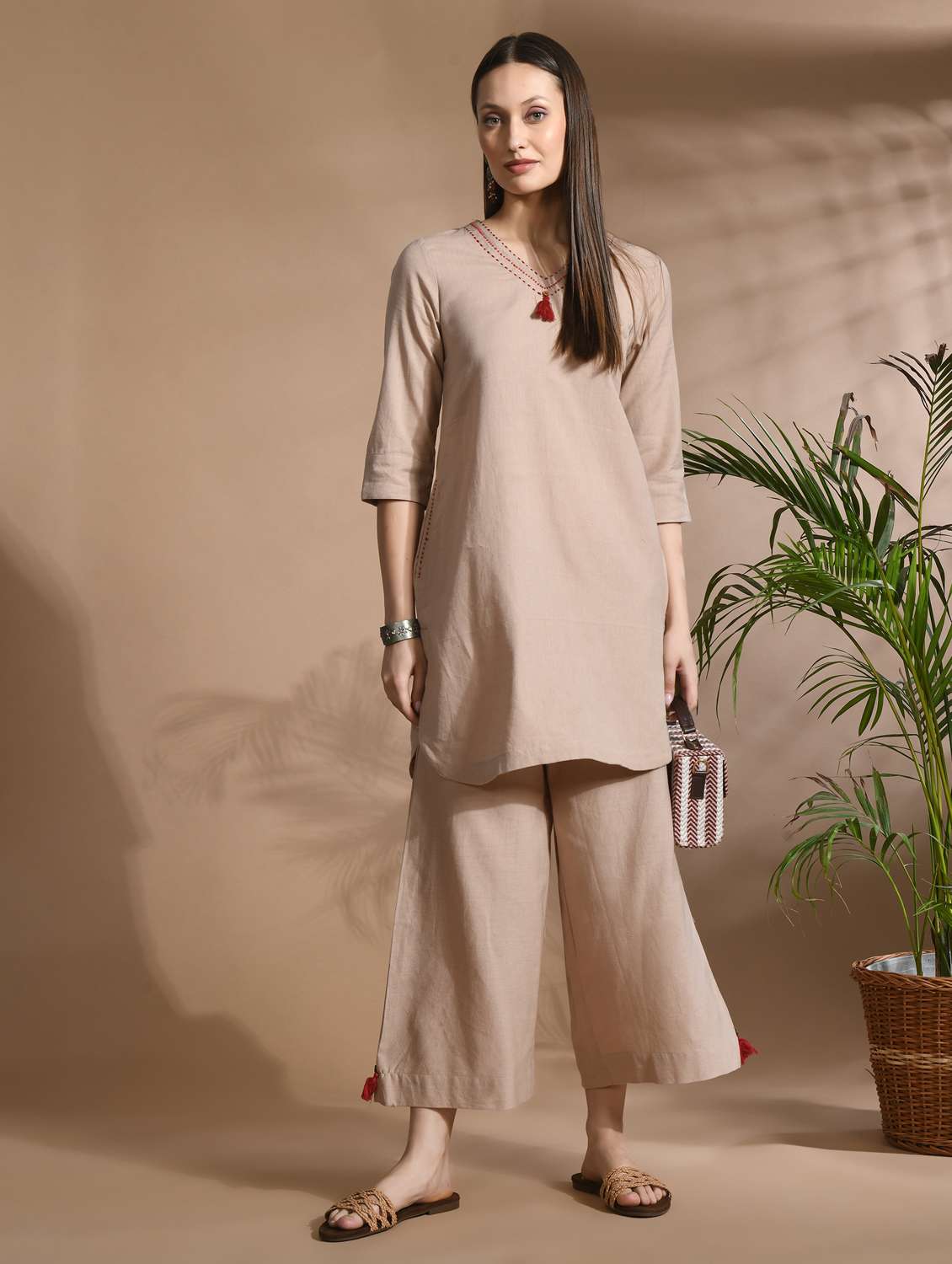 women v neck solids co-ord sets