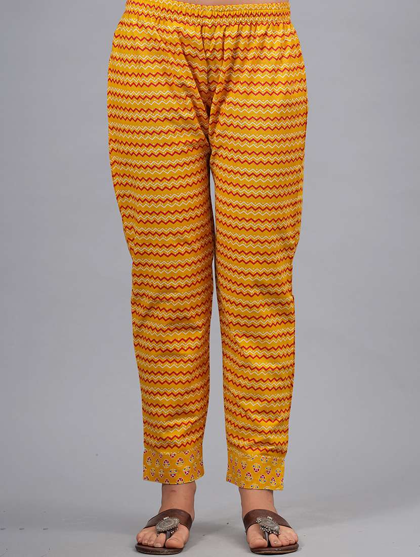 women three quarter sleeve kurta pant with dupatta set - 21288938 - Standard Image - 4