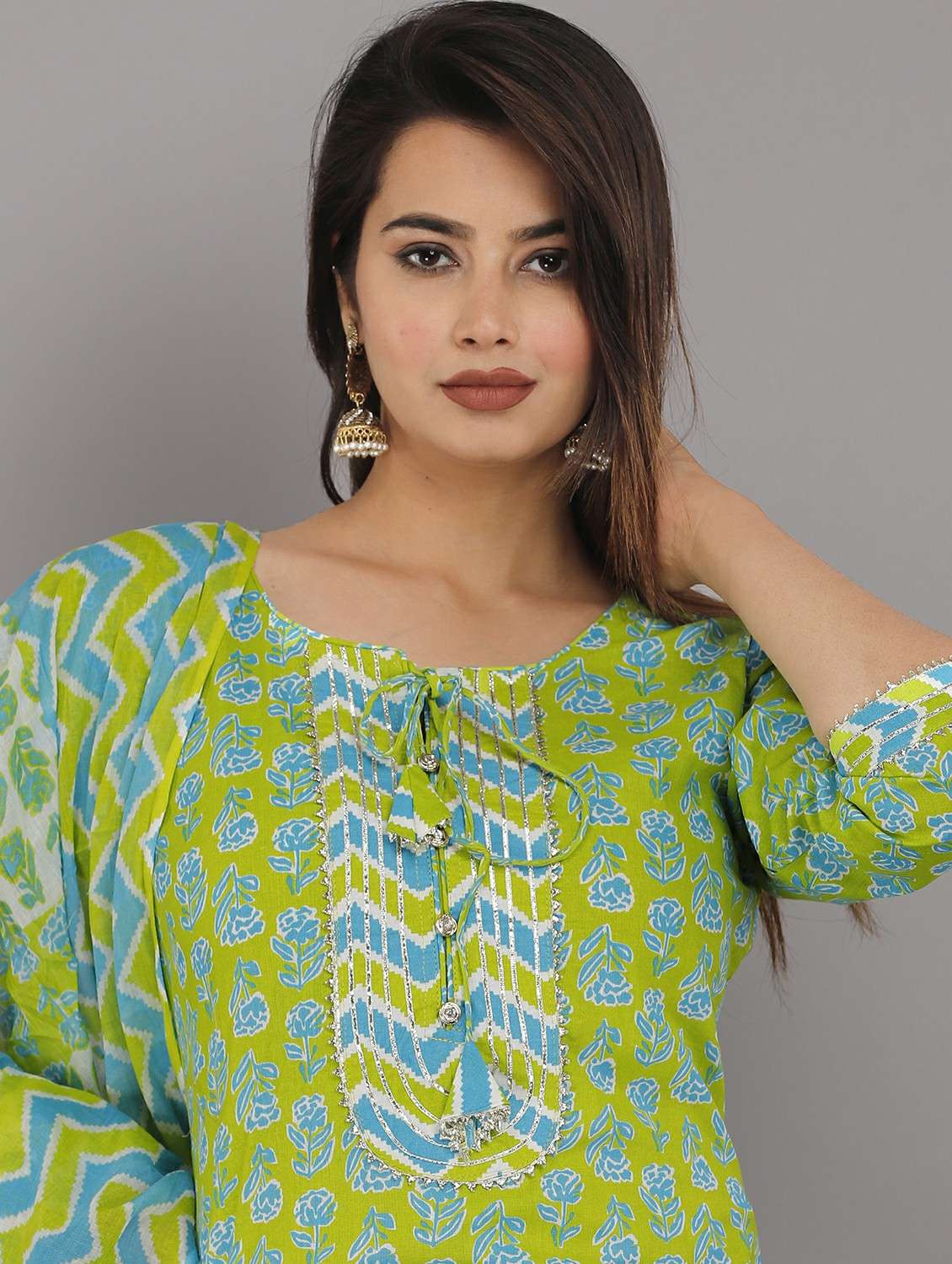 green kurta pant set with dupatta - 21289135 - Standard Image - 4