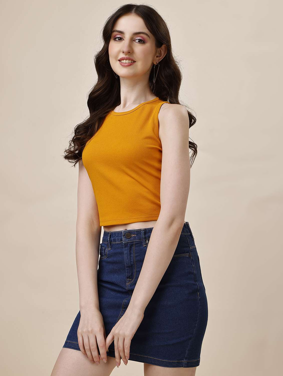women sleeveless solid crop top - 21290950 -  Standard Image - 1
