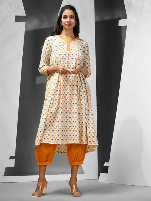 women three quarter sleeve flared kurta - 21291373 - Standard Image - 0