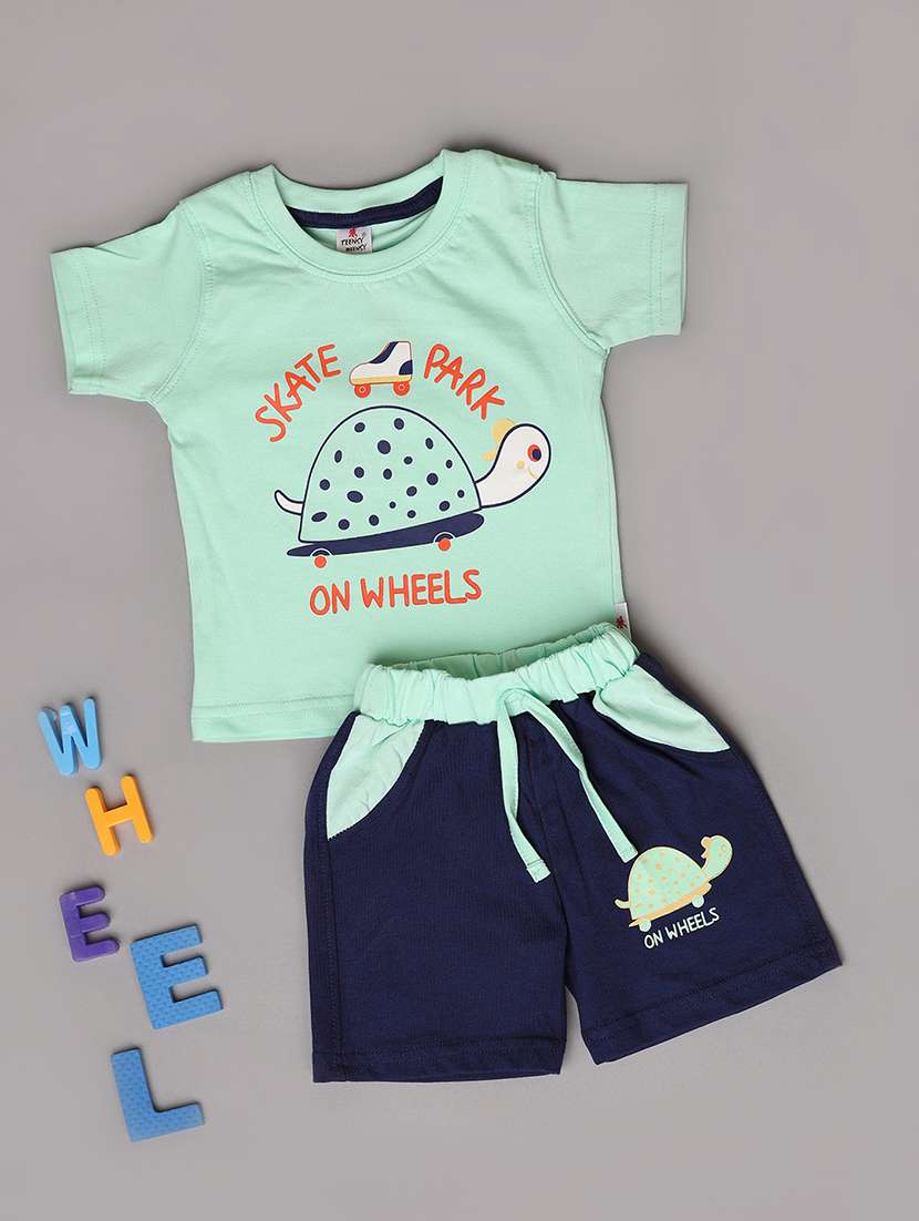 kids green cotton shorts set 