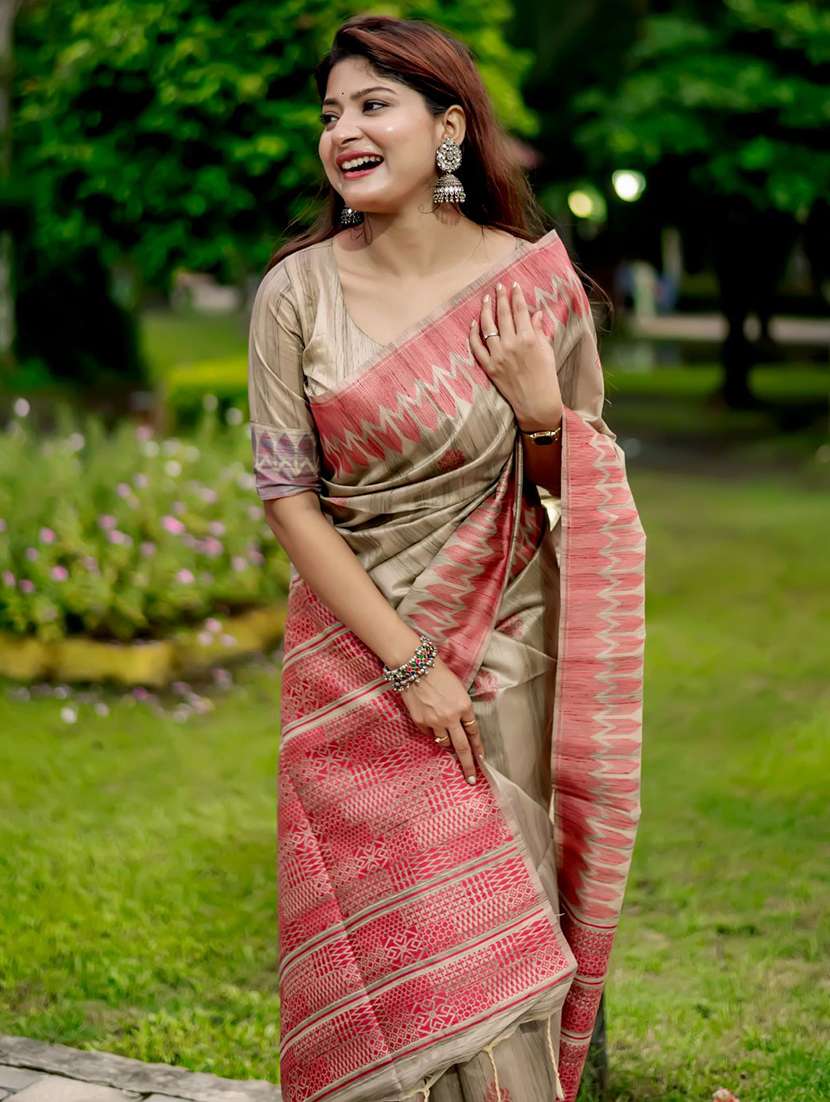 women beige self design tussar saree - 21294660 - Standard Image - 1