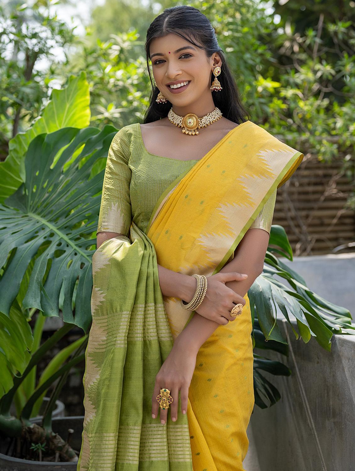 women self design handloom saree with blouse - 21294705 - Standard Image - 1
