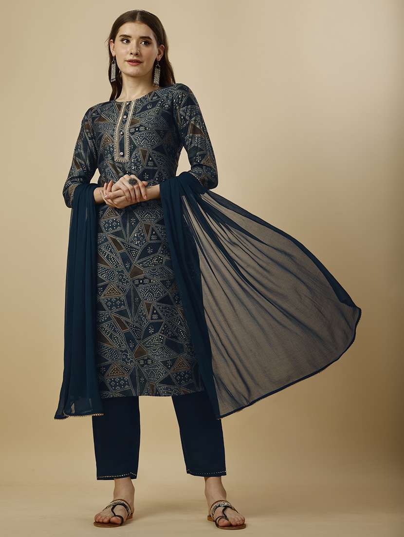 women three quarter sleeve kurta pant with dupatta set