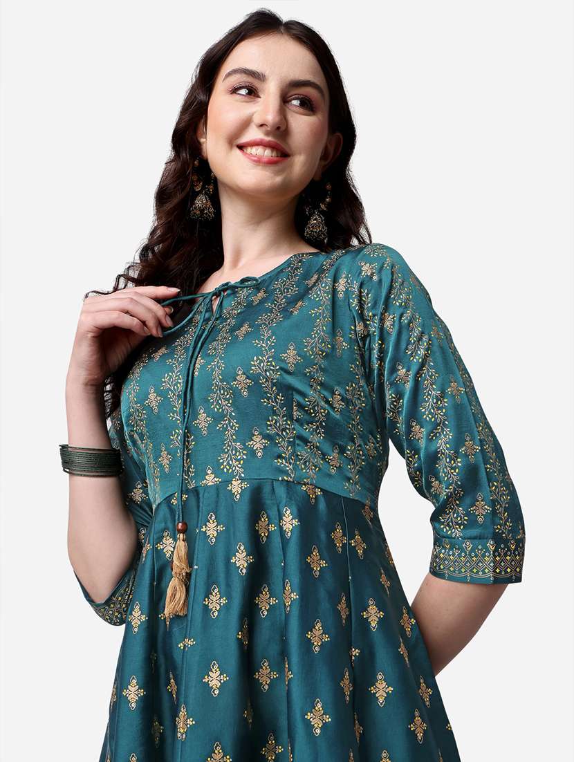 women three quarter sleeve kurta pant with dupatta set - 21295993 -  Standard Image - 4