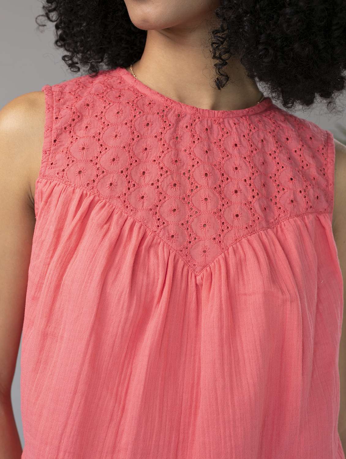 women solid sleeveless schiffli detailed a line top - 21297288 -  Standard Image - 4