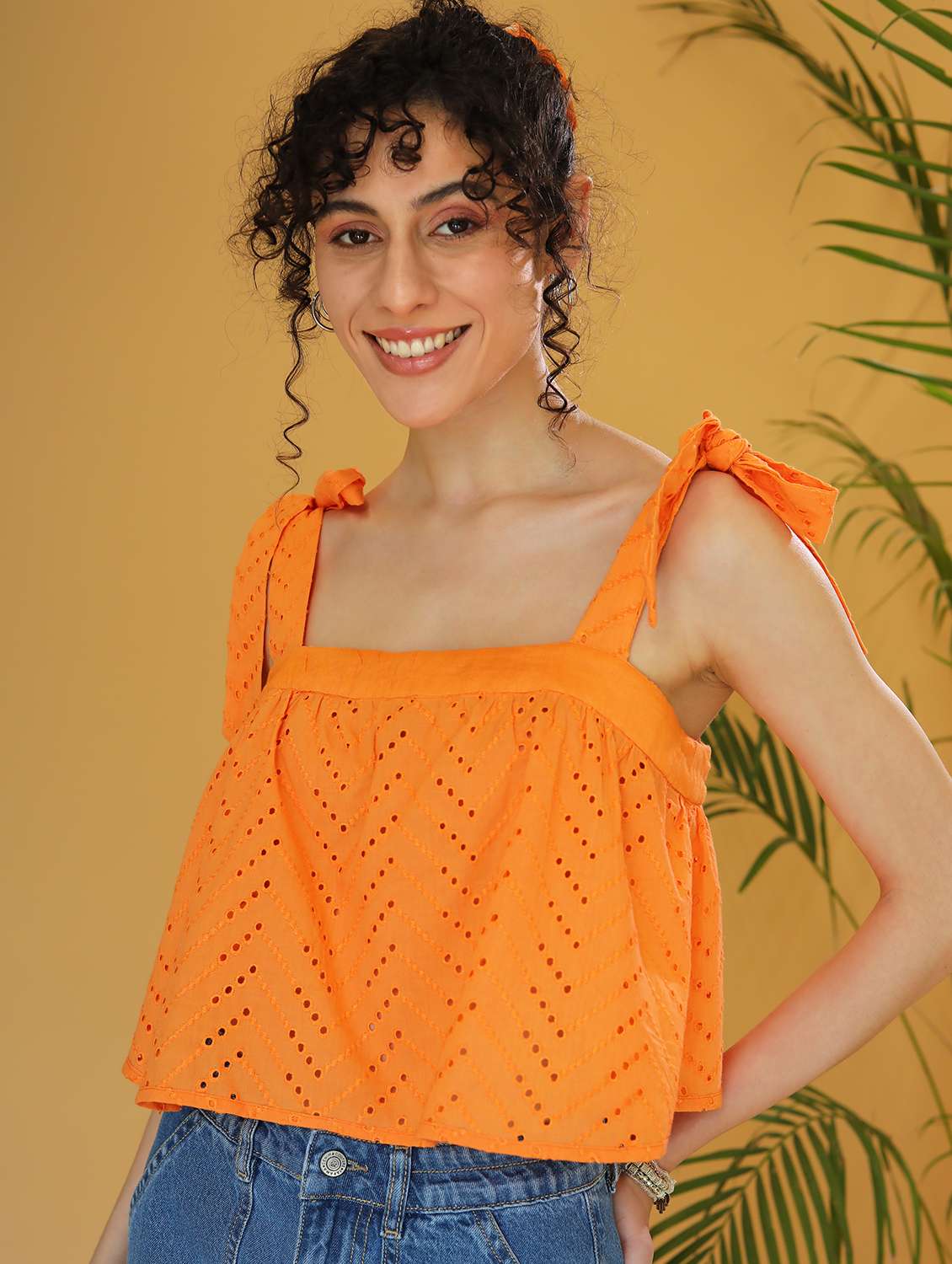 women solid schiffli tie up sleeves crop top - 21297290 -  Standard Image - 4