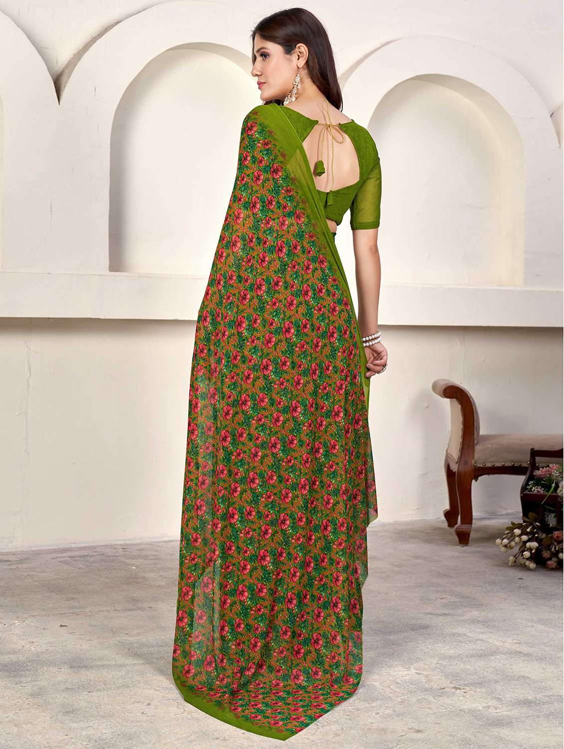 women floral printed saree with blouse - 21303707 -  Standard Image - 1