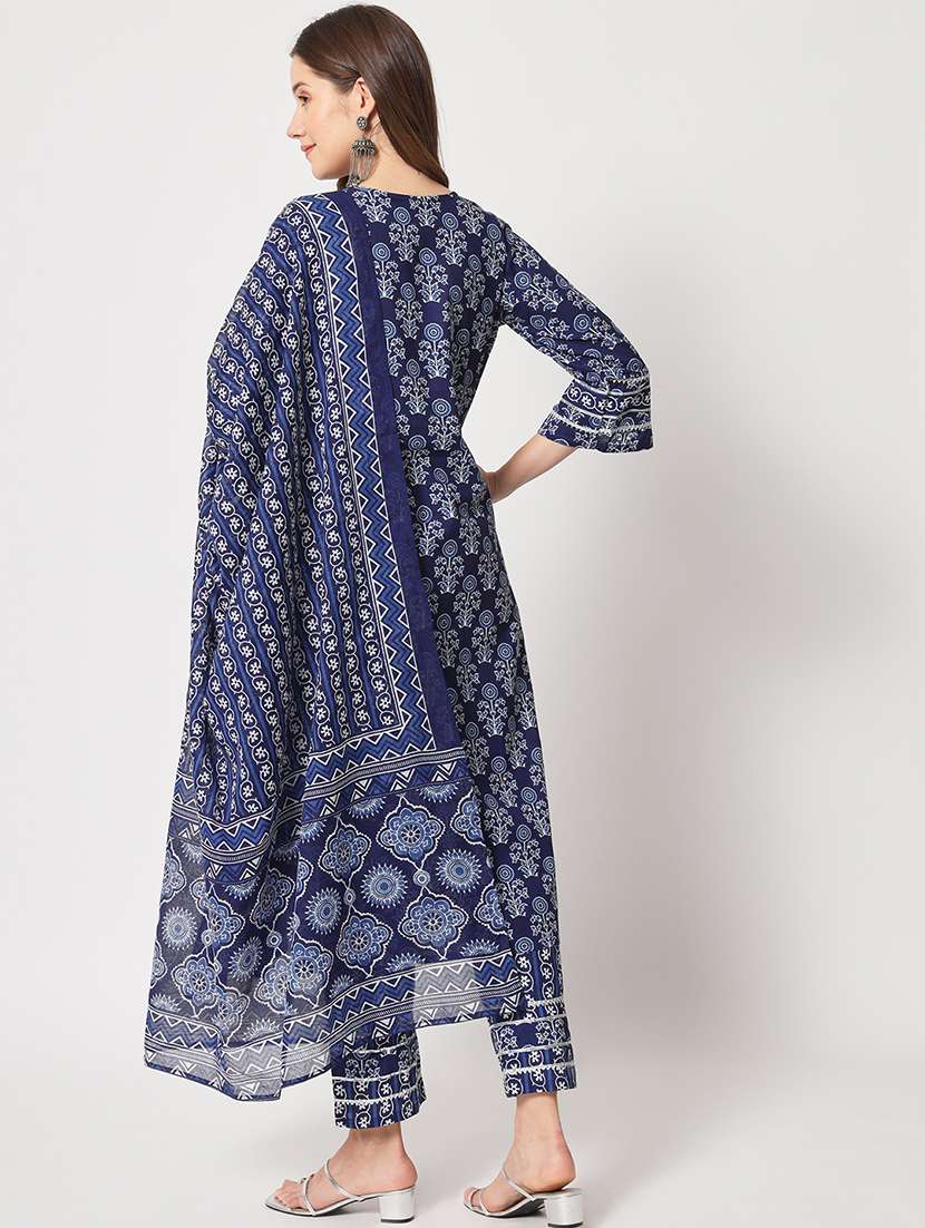 women three quarter sleeve kurta pant with dupatta set - 21304177 -  Standard Image - 4