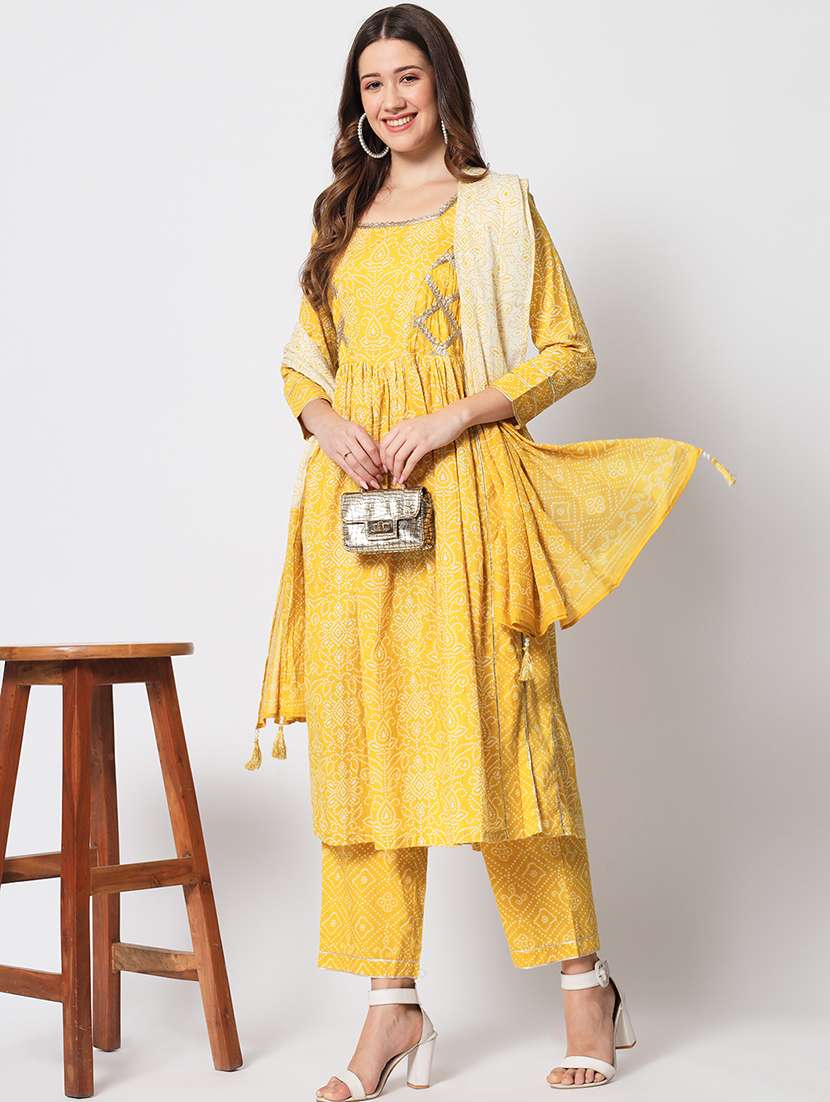 women three quarter sleeve kurta pant with dupatta set - 21304191 -  Standard Image - 1