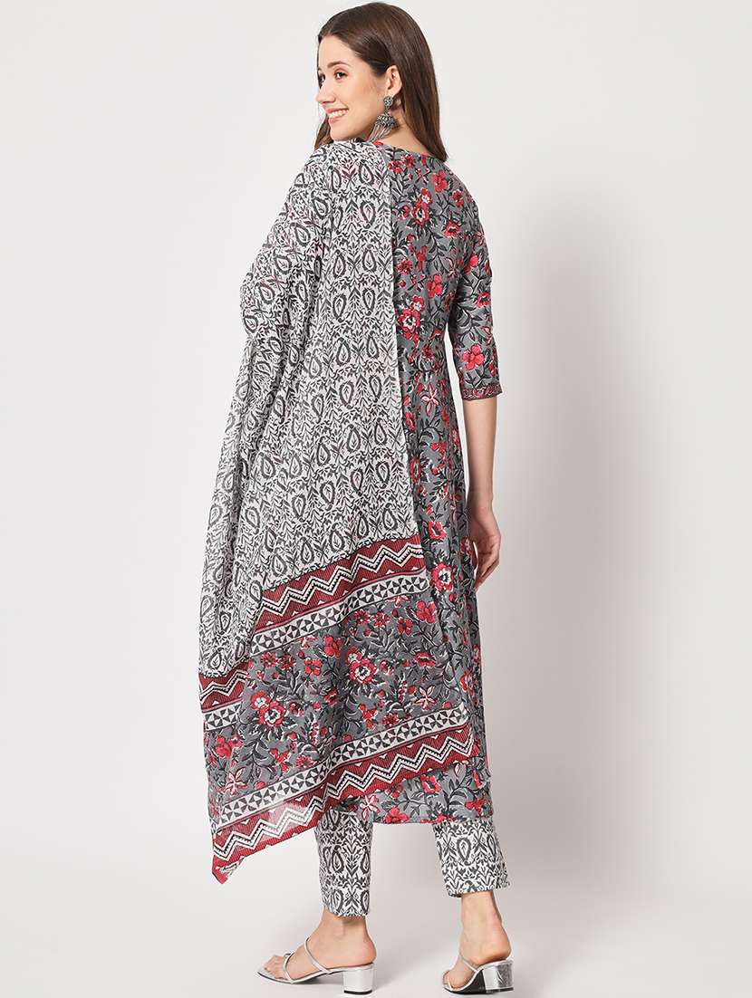 women three quarter sleeve kurta pant with dupatta set - 21304203 -  Standard Image - 4