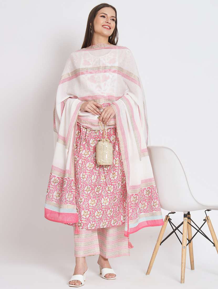 women three quarter sleeve kurta palazzo with dupatta set - 21304227 -  Standard Image - 1