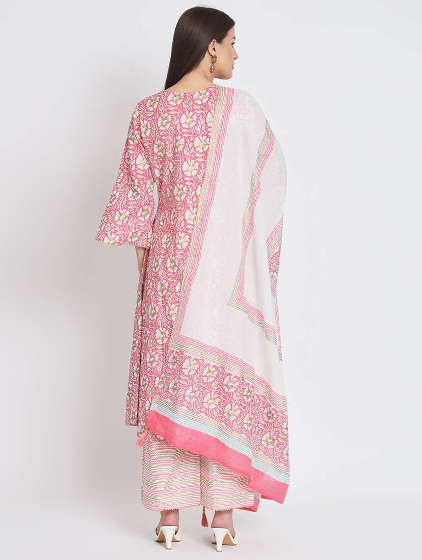 women three quarter sleeve kurta palazzo with dupatta set - 21304227 -  Standard Image - 4