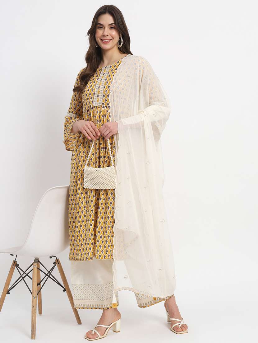 women three quarter sleeve kurta pant with dupatta set - 21304247 - Standard Image - 1
