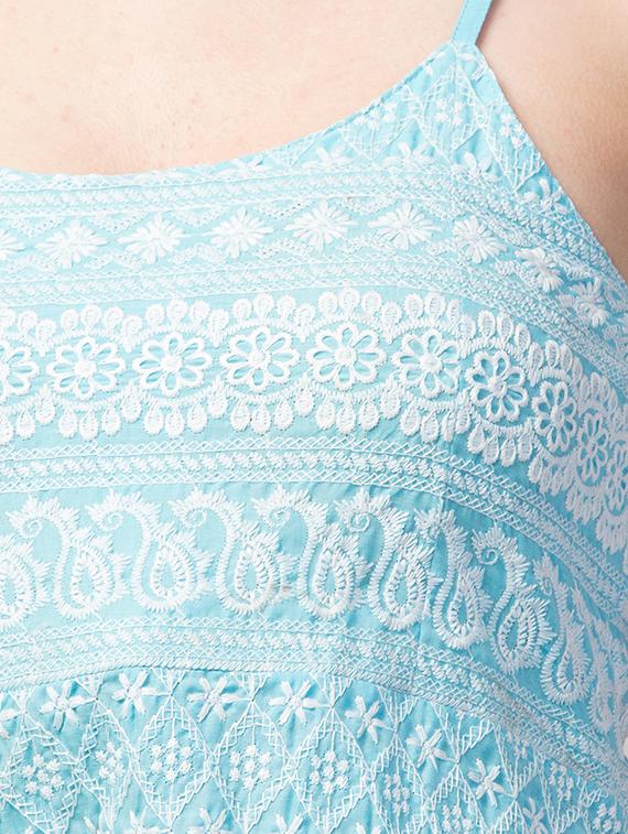 women sleeveless embroidered peplum top - 21304835 - Standard Image - 4