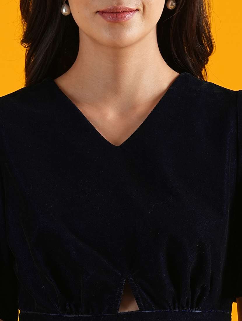 globus women navy blue v-neck flared sleeves cut out detail velvet party crop top - 21305255 -  Standard Image - 4