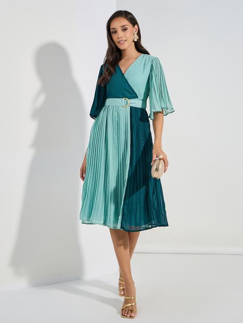 women color blocked bell sleeves belted dress - 21307634 -  Standard Image - 0