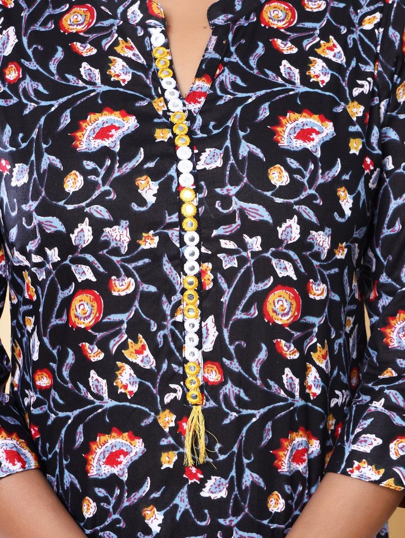 women three quarter sleeve straight kurta - 21313603 - Standard Image - 4