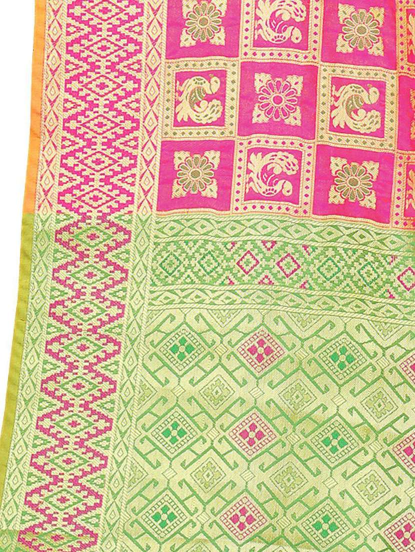 women self design banarasi saree with blouse - 21317366 - Standard Image - 4