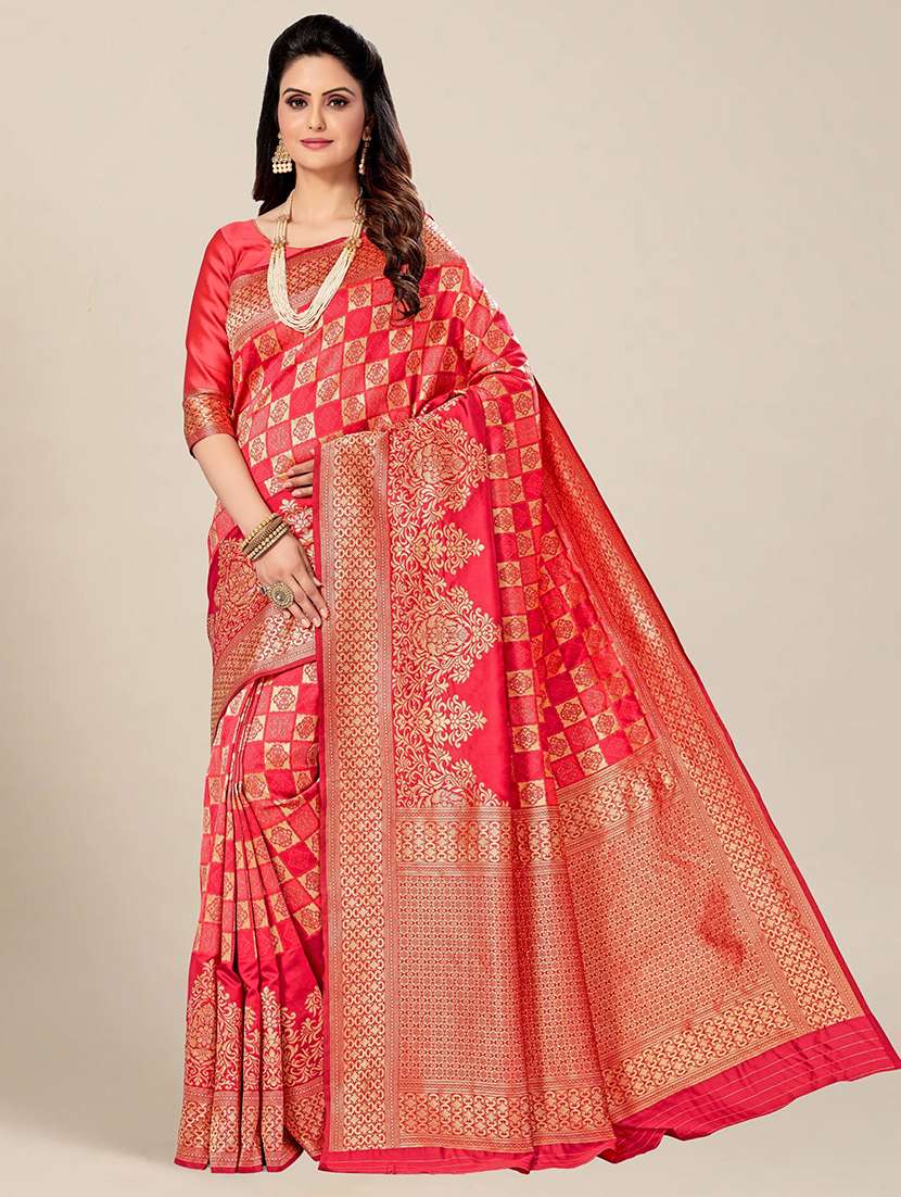 women self design kanjivaram saree with blouse