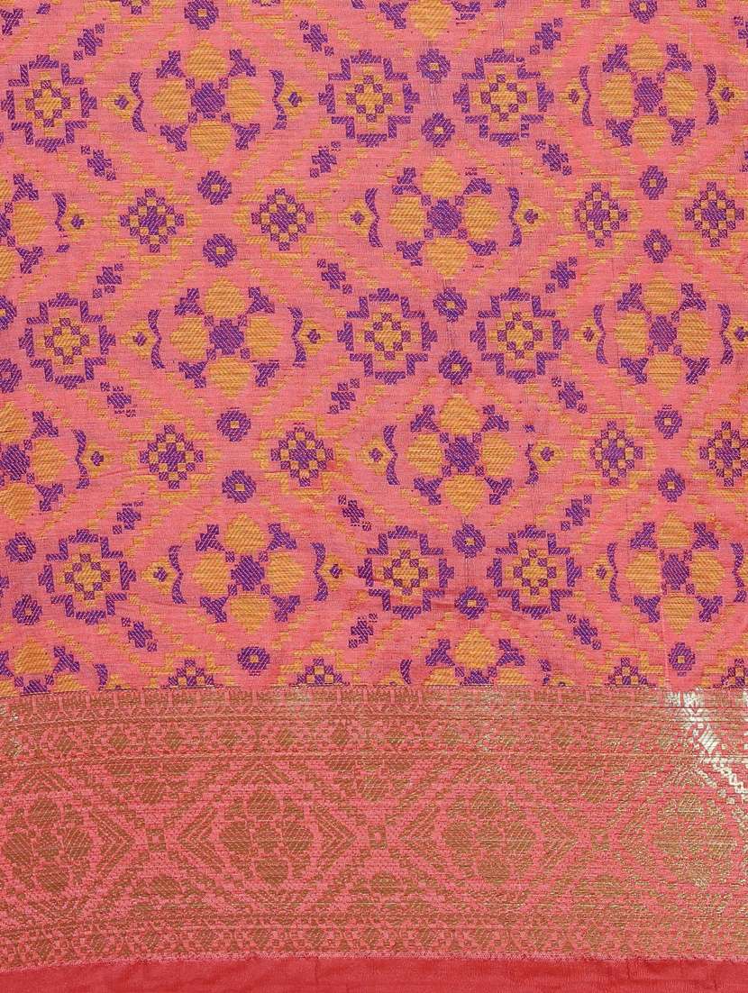 women self design patola saree with blouse - 21318391 -  Standard Image - 4