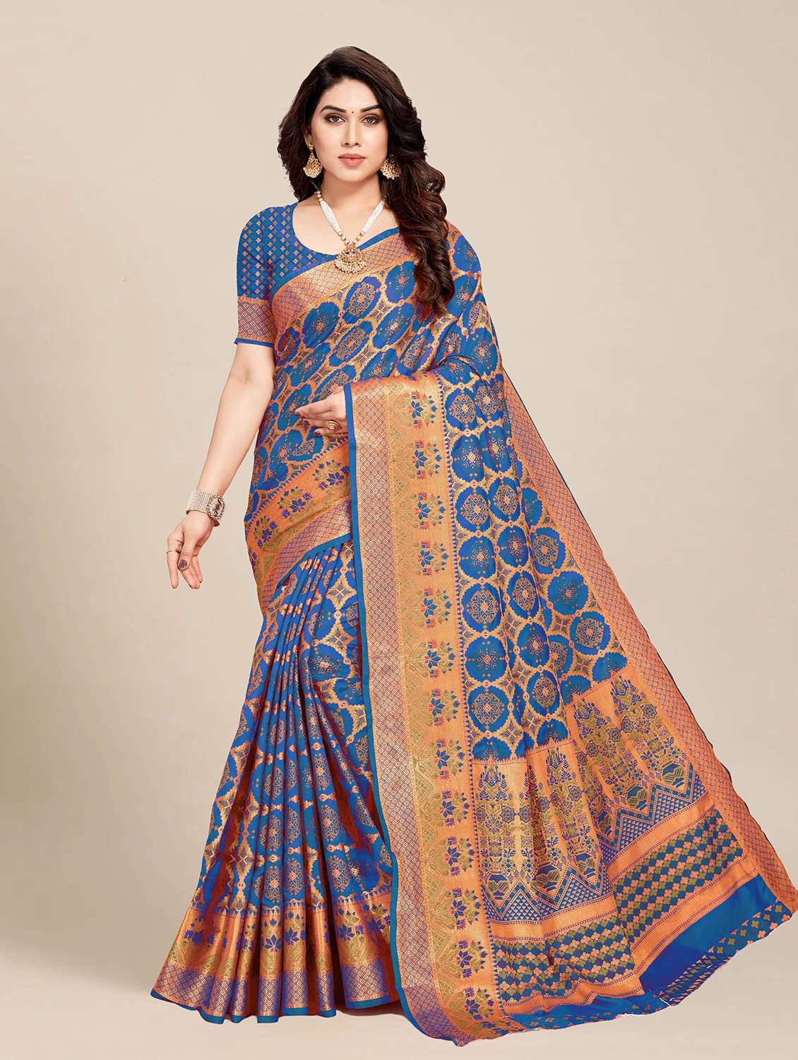 women self design kanjivaram saree with blouse - 21318773 - Zoom Image - 0