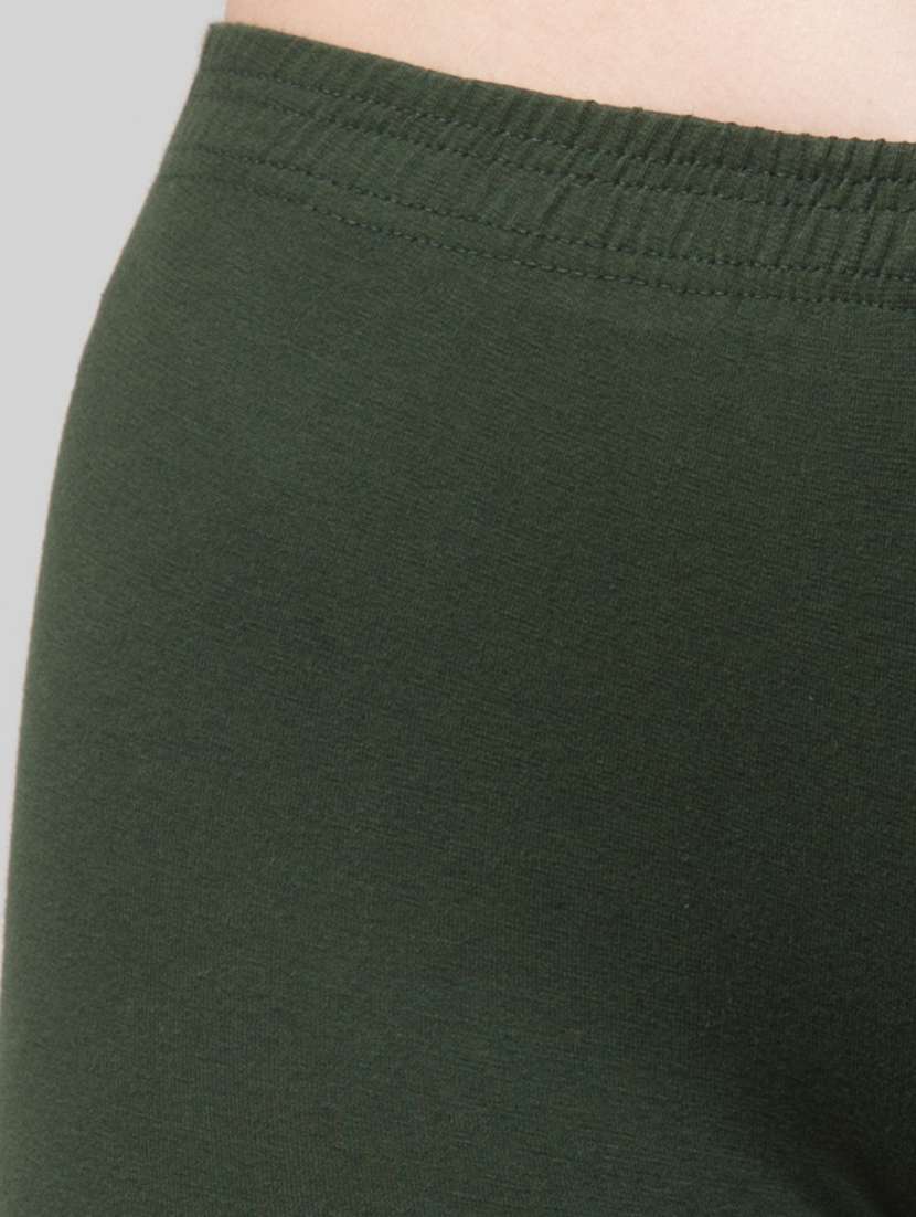 women solid mid rise active wear shorts - 21319372 - Standard Image - 4