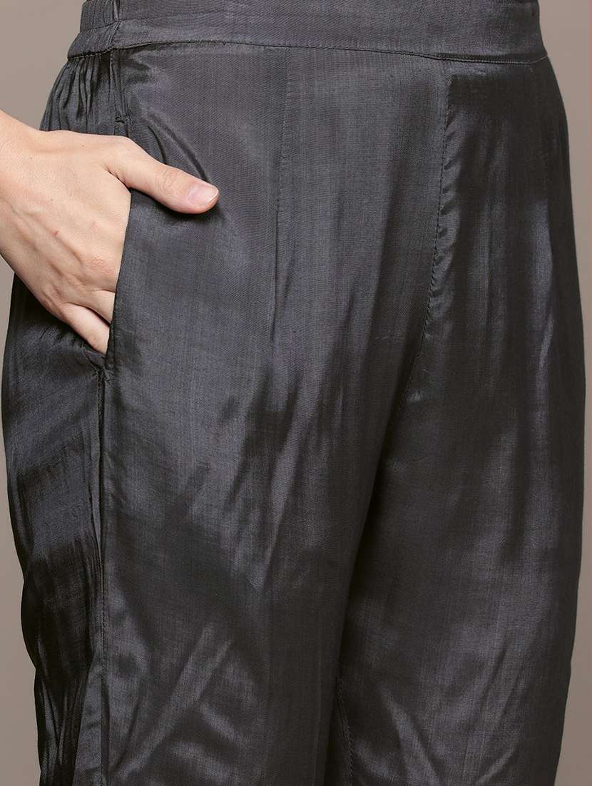 women three quarter sleeve kurta pant with dupatta set - 21320640 -  Standard Image - 4