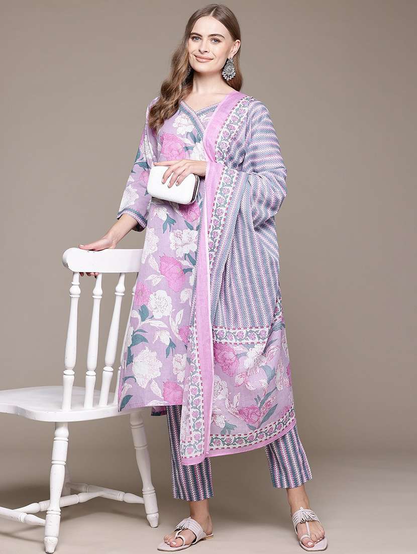 women three quarter sleeve kurta pant with dupatta set - 21320653 -  Standard Image - 1