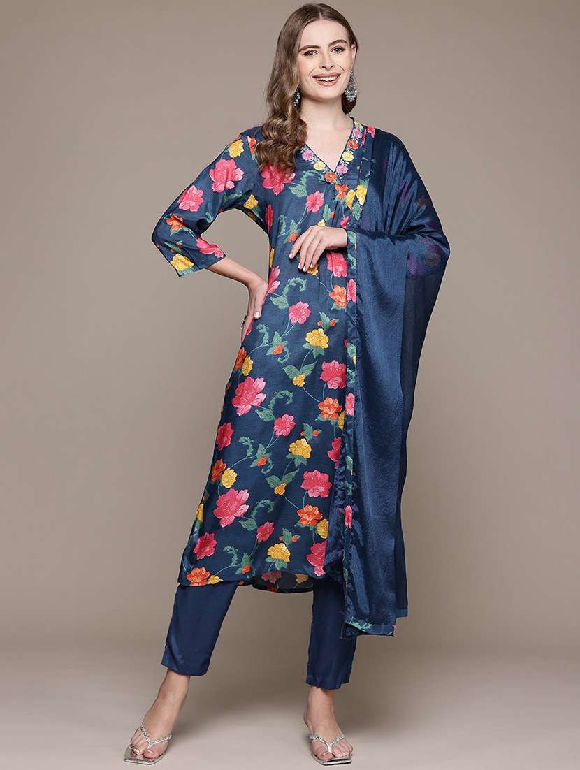 women three quarter sleeve kurta pant with dupatta set