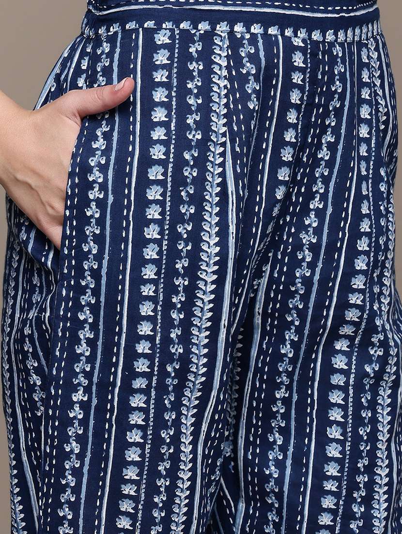 women floral printed notch neck kurta pant set - 21320696 -  Standard Image - 4