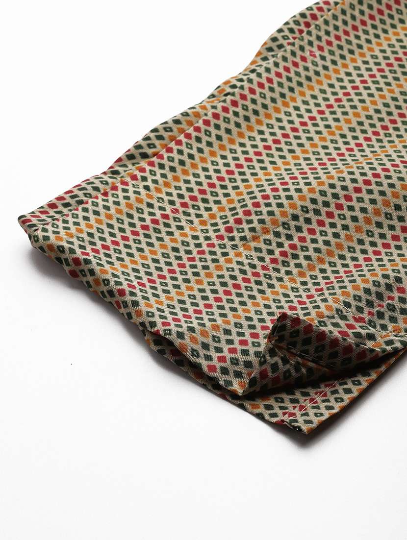 women bandhani printed notch neck kurta pant set - 21320731 -  Standard Image - 6