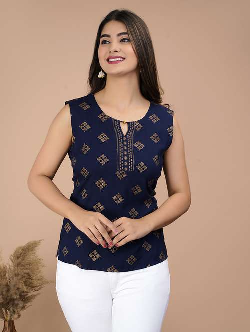 women key hole neck sleeveless top
