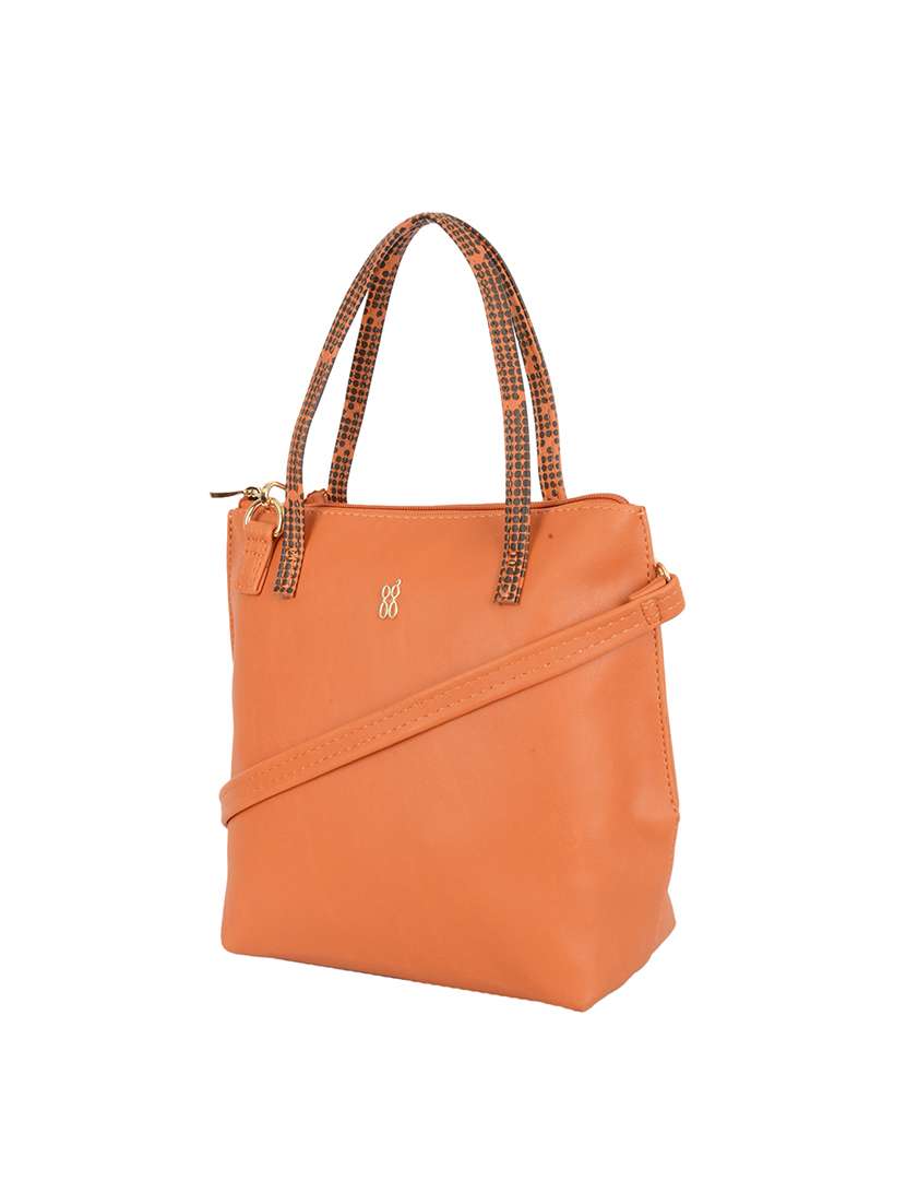 women solid regular tote - 21326926 - Standard Image - 4